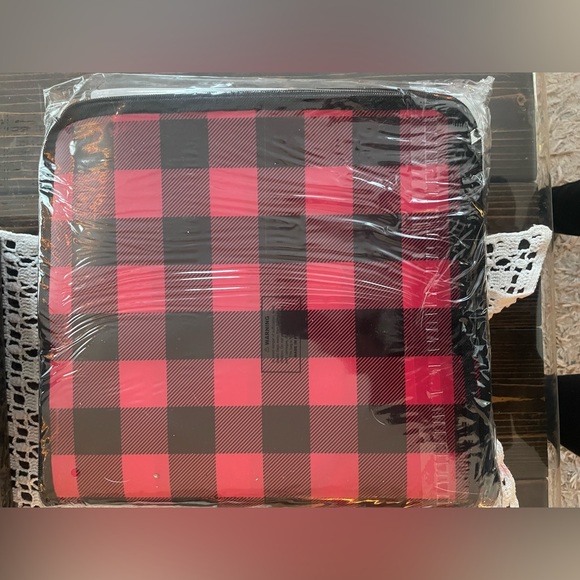 Red and Black Plaid Ornament Storage Box - Picture 3 of 5